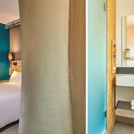 Hotel Greet Paris Porte De La Chapelle - Arena 2*