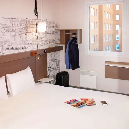 Greet Paris Nord 18è 2* Saint-Denis (Seine-Saint-Denis)