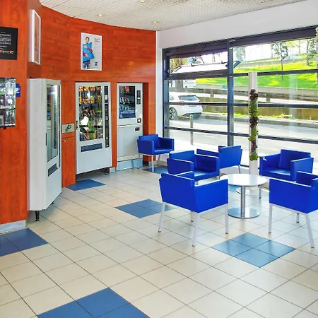 Greet Paris Nord 18è 2*