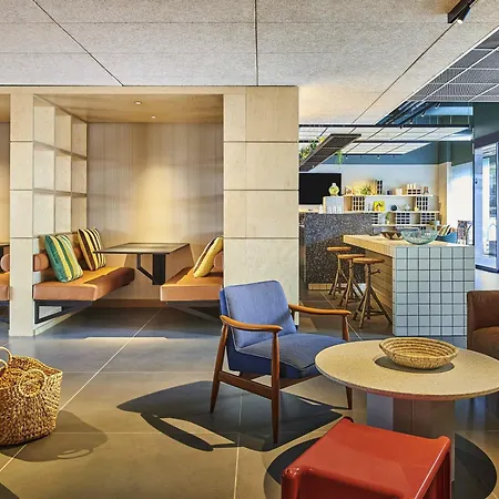 Greet Paris Porte De La Chapelle - Arena ホテル 2*