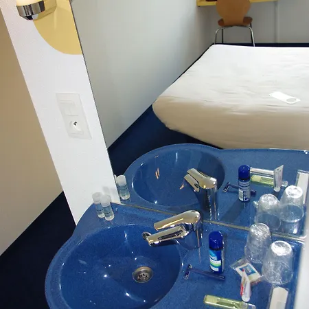 Greet Paris Porte De La Chapelle - Arena 2* サン＝ドニ