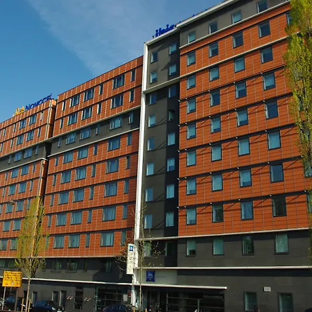 Greet Paris Porte De La Chapelle - Arena 2* サン＝ドニ