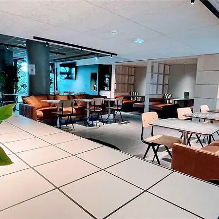 Greet Paris Porte De La Chapelle - Arena