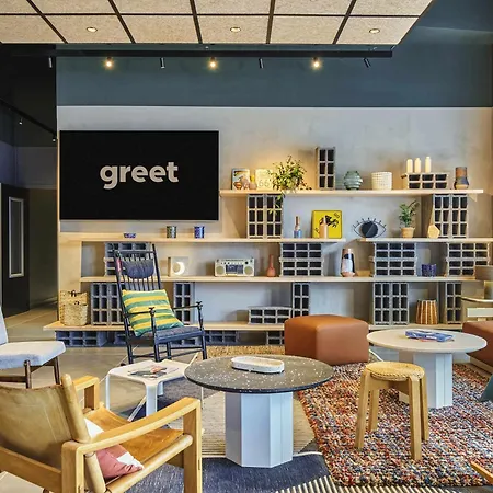 Greet Paris Porte De La Chapelle - Arena Saint-Denis