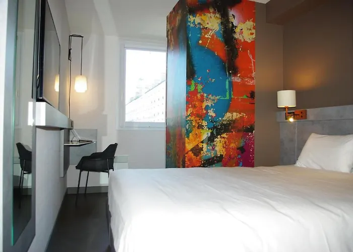 Greet Paris Porte De La Chapelle - Arena 2* Saint-Denis