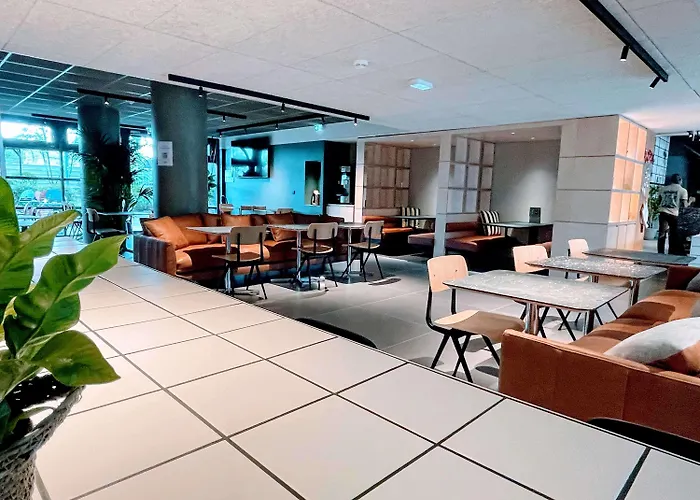 Greet Paris Porte De La Chapelle - Arena Szálloda 2*