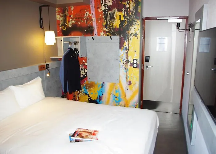 Greet Paris Porte De La Chapelle - Arena Saint-Denis