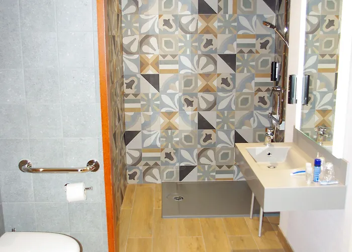 Greet Paris Porte De La Chapelle - Arena Szálloda 2*