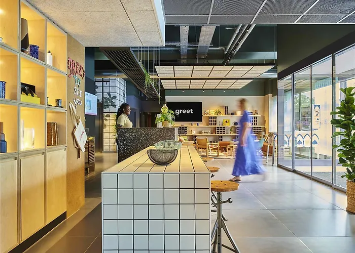 Greet Paris Porte De La Chapelle - Arena